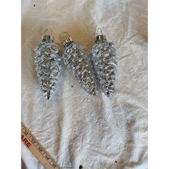 13- Silver 6” Acorn & Pinecone Shatterproof Ornaments Faux Mercury Glass EUC - Picture 8 of 10